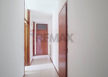 Hall / corridoio - Quadrilocale via Padova, Caerano di San Marco - foto 7