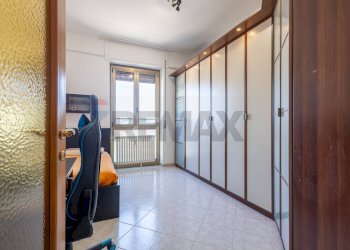 Camera / camera da letto - Three-room apartment via adda
 
9, Brugherio - photo 12