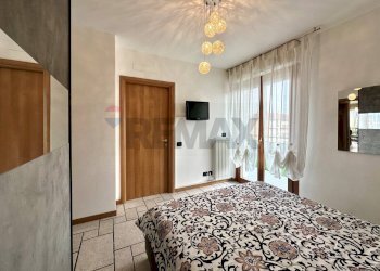 Camera da letto - Two-room apartment VIA CAVOUR
 
1A, Albano Sant'Alessandro - photo 14