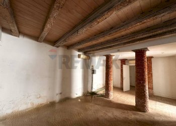 Stanza vuota - Negozio Via Moroni
68, Bergamo - foto 11