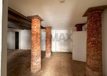 Stanza vuota - Negozio Via Moroni
68, Bergamo - foto 19