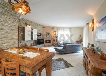 Sala da pranzo - Three-room apartment via Bergamina
 
6, Ranica - photo 3