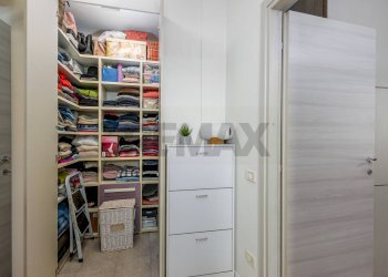 Cabina armadio - Bilocale VIA ALDO MORO
 
9, Lallio - foto 15