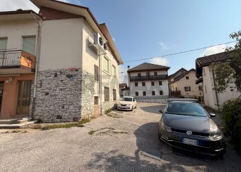 Edificio all\'aperto - Quadrilocale Via Rovaia
91, Belluno - foto 3