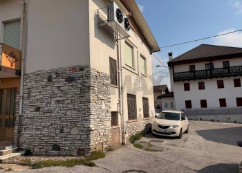 Edificio all\'aperto - Quadrilocale Via Rovaia
 
91, Belluno - foto 10