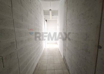 Hall / corridoio - Attività Commerciale Via Cima I Prà
 
9, Ponte nelle Alpi - foto 16