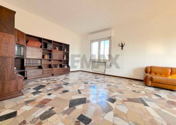 Soggiorno - Three-room apartment VIA TRENTO
 
38, Cesano Maderno - photo 3