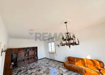 Soggiorno - Three-room apartment VIA TRENTO
 
38, Cesano Maderno - photo 5