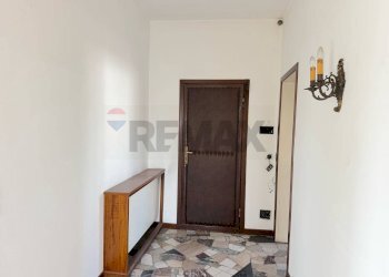 Hall / corridoio - Three-room apartment VIA TRENTO
 
38, Cesano Maderno - photo 24