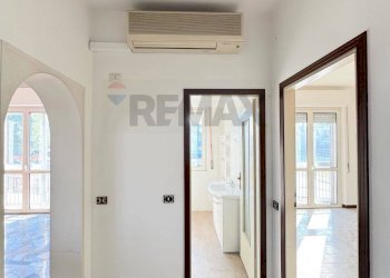 Hall / corridoio - Three-room apartment VIA TRENTO
 
38, Cesano Maderno - photo 25