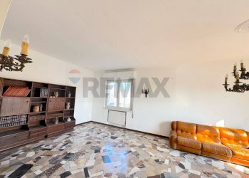 Soggiorno - Three-room apartment VIA TRENTO
 
38, Cesano Maderno - photo 28