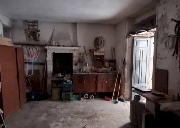 interno - Magazzino Viale XXIV Maggio
 
13, Vieste - foto 9