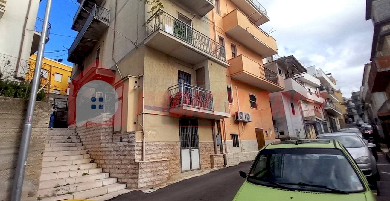 Foto 4 - Quadrilocale Via EUROPA
 
4, Ischitella - foto 3