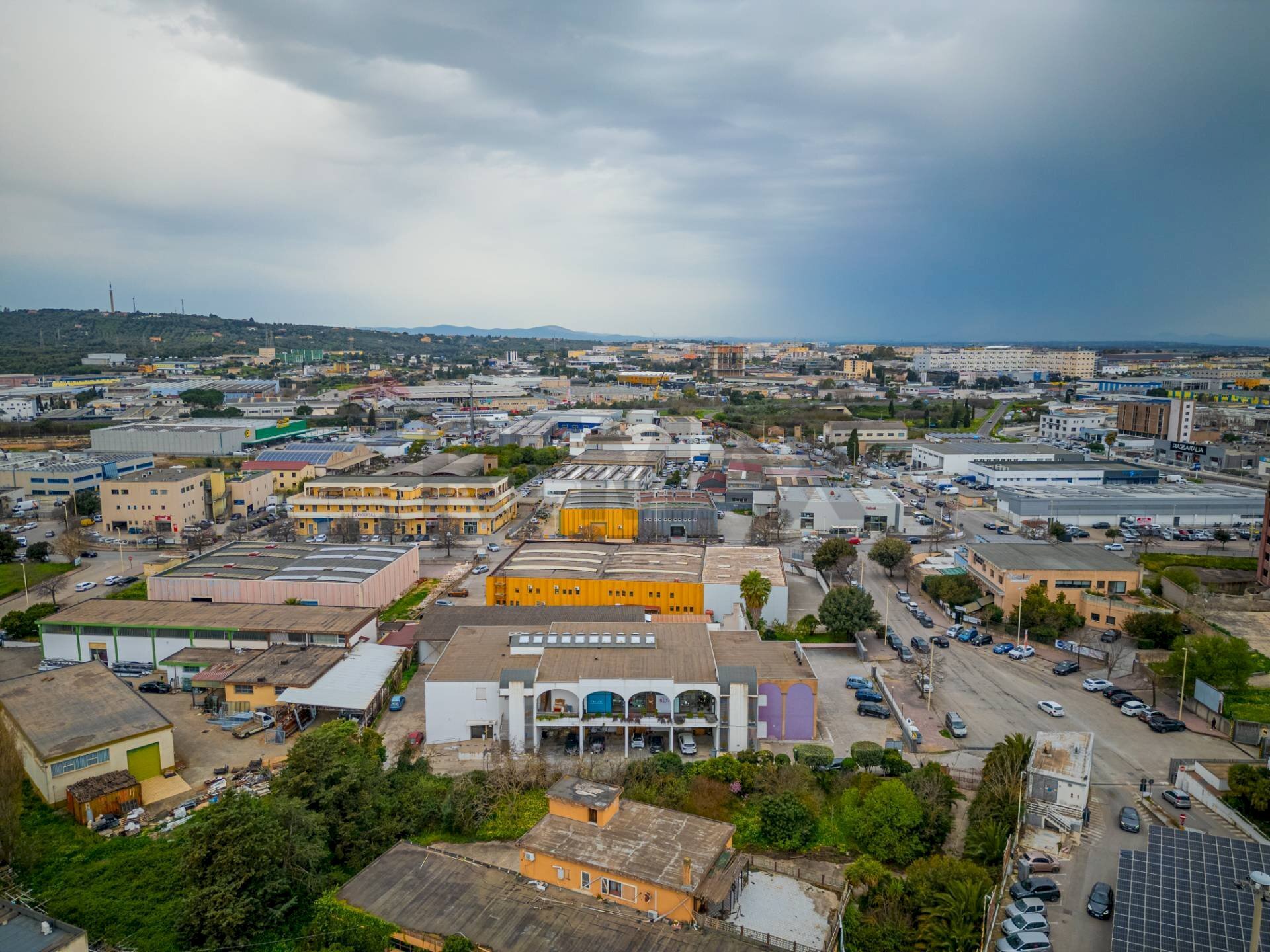 Edificio all\'aperto - Locale Commerciale STRADA 24 DI VIA PREDDA NIEDDA
 
snc, Sassari - foto 1