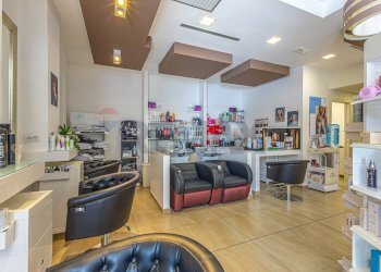 Soggiorno - Locale Commerciale STRADA 24 DI VIA PREDDA NIEDDA
 
snc, Sassari - foto 6