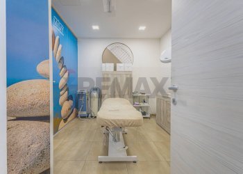 Camera / camera da letto - Locale Commerciale STRADA 24 DI VIA PREDDA NIEDDA
 
snc, Sassari - foto 28