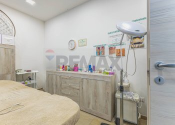 Camera / camera da letto - Locale Commerciale STRADA 24 DI VIA PREDDA NIEDDA
 
snc, Sassari - foto 29