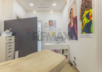 Camera / camera da letto - Locale Commerciale STRADA 24 DI VIA PREDDA NIEDDA
 
snc, Sassari - foto 34