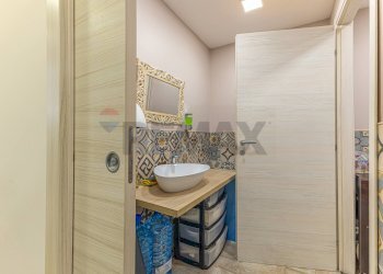 Bagno - Locale Commerciale STRADA 24 DI VIA PREDDA NIEDDA
 
snc, Sassari - foto 42