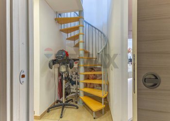 Scale - Locale Commerciale STRADA 24 DI VIA PREDDA NIEDDA
 
snc, Sassari - foto 53