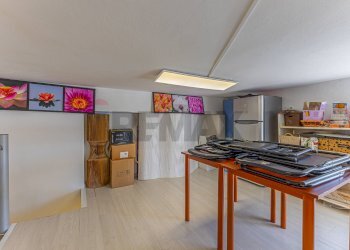 Sala da pranzo - Locale Commerciale STRADA 24 DI VIA PREDDA NIEDDA
 
snc, Sassari - foto 54