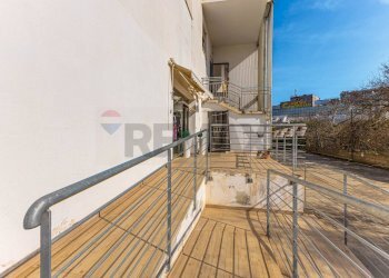 Balcone - Locale Commerciale STRADA 24 DI VIA PREDDA NIEDDA
 
snc, Sassari - foto 64