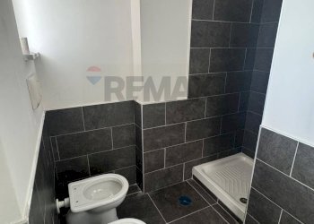 Bagno - Ufficio Via Carlo Terzo
 
156, San Nicola la Strada - foto 13