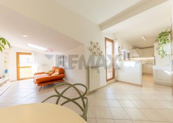 Sala da pranzo - Attic Via Angelo Paolucci, Fiumicino - photo 30