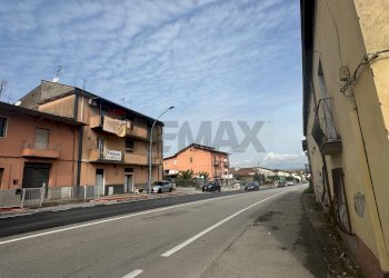 Edificio all\'aperto - Casa indipendente Benevento - foto 16