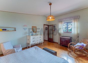 Camera / camera da letto - Villa Via L. Rossi
 
96, Sumirago - foto 22