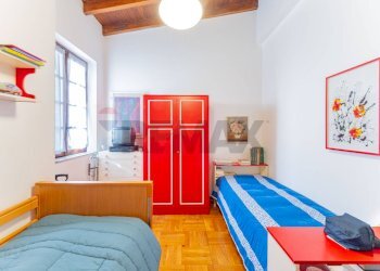 Camera / camera da letto - Villa Via L. Rossi
 
96, Sumirago - foto 30