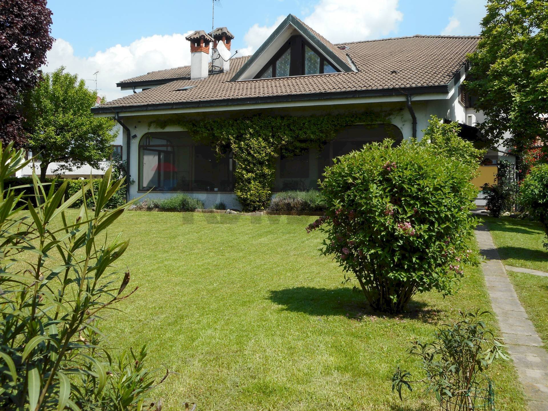 Giardino - Villa Via della Misericordia, 20085 Sesto Ulteriano MI
 
8, San Giuliano Milanese - foto 1