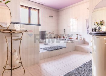 Bagno - Villa STRADA VICINALE DELLA GABELLINA
 
8, San Giuliano Milanese - foto 37