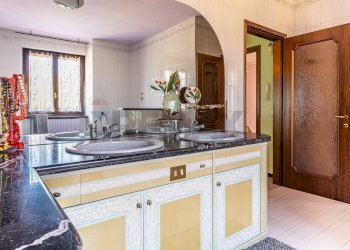Bagno - Villa STRADA VICINALE DELLA GABELLINA
 
8, San Giuliano Milanese - foto 40