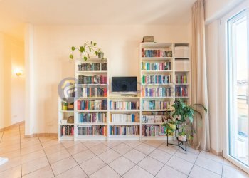 Foto 12 - Trilocale via pietro micca
 
23, Legnano - foto 11