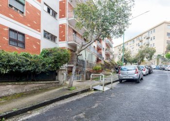 Edificio all\'aperto - Quadrilocale Via Sant'antonio A Capodimonte
 
46, Napoli - foto 5