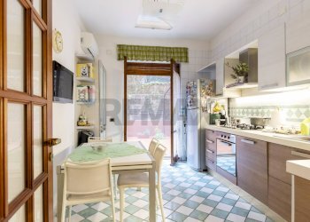 Cucina - Quadrilocale Via Sant'antonio A Capodimonte
 
46, Napoli - foto 14