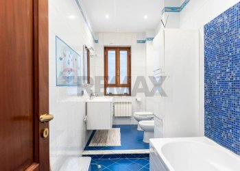 Bagno - Quadrilocale Via Sant'antonio A Capodimonte
 
46, Napoli - foto 20