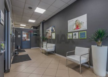 Ricezione / Lobby - Commercial Activity Via Ferruccio Ferrari
2/f, Reggio nell'Emilia - photo 3