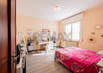 Camera / camera da letto - Appartamento VIA GIUSEPPE TONNA
 
5, Sissa Trecasali - foto 16