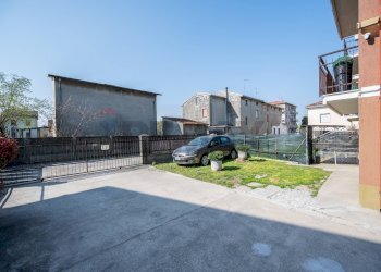 Edificio all\'aperto - Appartamento VIA GIUSEPPE TONNA
 
5, Sissa Trecasali - foto 40