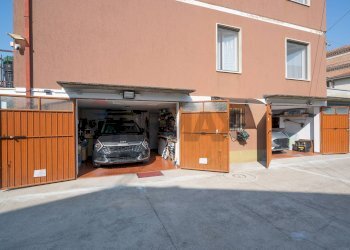 Edificio all\'aperto - Appartamento VIA GIUSEPPE TONNA
 
5, Sissa Trecasali - foto 45