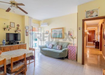 Sala da pranzo - Quadrilocale Via San Lorenzo
 
273L, Palermo - foto 20