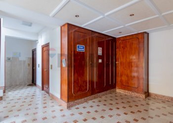 Ricezione / Lobby - Quadrilocale Via San Lorenzo
 
273L, Palermo - foto 30