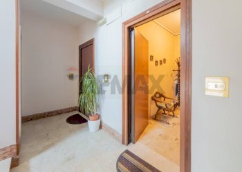 Hall / corridoio - Quadrilocale Via San Lorenzo
 
273L, Palermo - foto 35