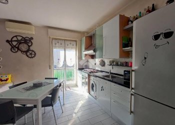 Four-room apartment Via Giacinto macciò, Busalla - photo 8