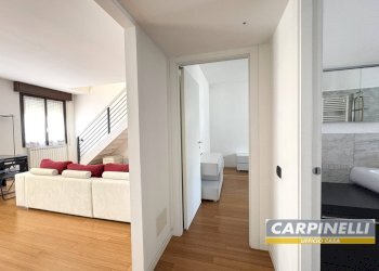 Foto 17 - Four-room apartment Via Santa Lucia
 
13, Desio - photo 17