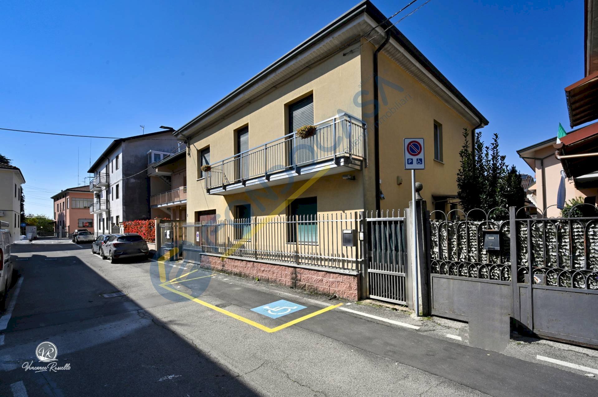 Foto 1 - Casa semi indipendente via petrarca
 
5, Limbiate - foto 1