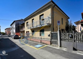 Foto 1 - Casa semi indipendente via petrarca
 
5, Limbiate - foto 1