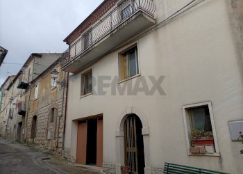 Casa all\'aperto - Casa semi indipendente via Pistillo Nicola
 
snc, San Giuliano del Sannio - foto 2